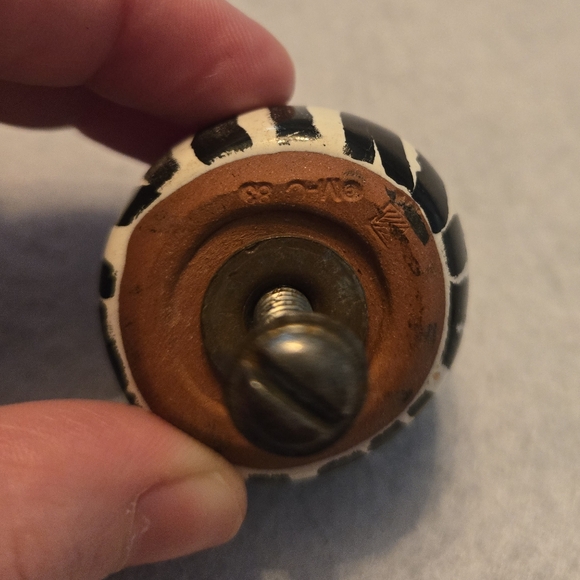 MacKenzie-Childs Black and White Striped Knob/Drawer Pull - Picture 4 of 4